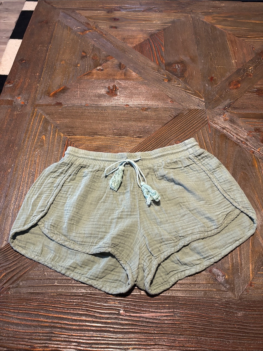 cloth & stone Light Sage Drawstring Gauze Athletic Shorts